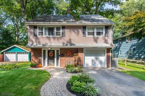 29 Edgewood Rd, Ringwood, NJ 07456