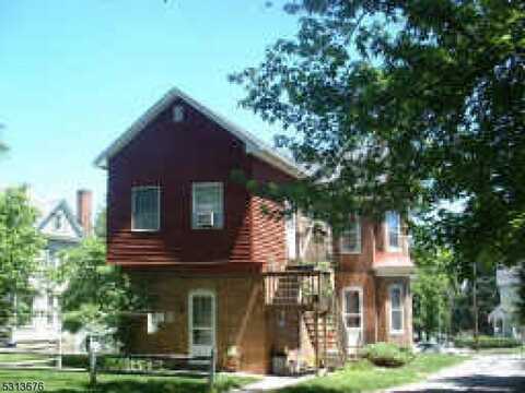 48 Trinity St, Newton, NJ 07860