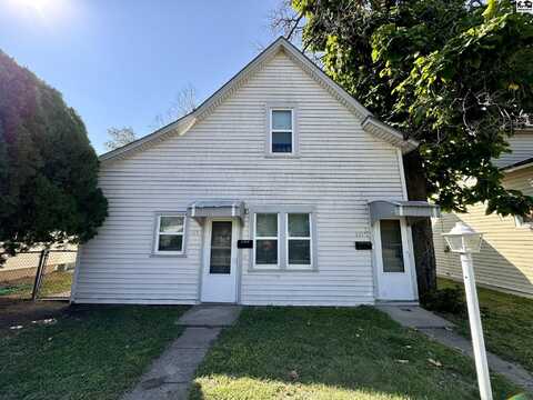 109 W 8th Ave, Hutchinson, KS 67501