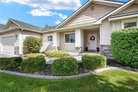 722 S Whitehorse, Kuna, ID 83634