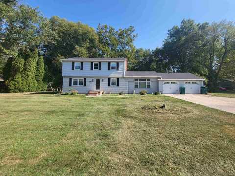 6910 W Crestwood Drive, Delphi, IN 46923