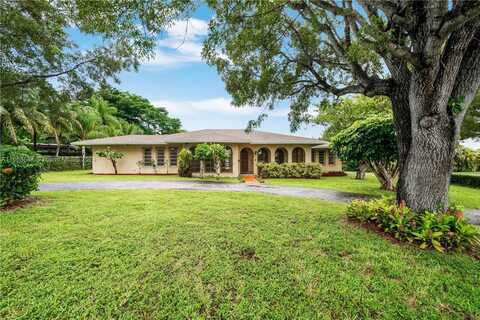 8750 SW 142nd St, Palmetto Bay, FL 33176