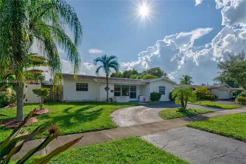 714 S Rainbow Dr, Hollywood, FL 33021