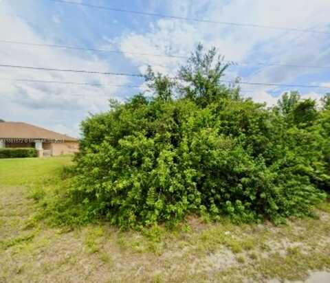 2717 6TH ST SW, Lehigh Acres, FL 33976