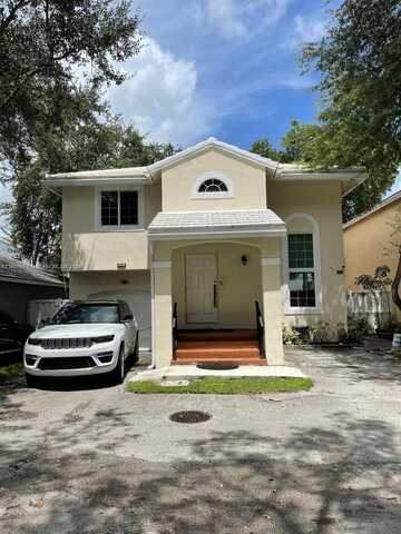 9837 NW 2nd Ct, Plantation, FL 33324