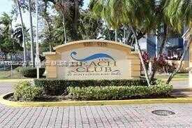 9353 Fontainebleau Blvd, Miami, FL 33172