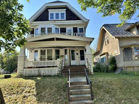 2533 N 39th St, Milwaukee, WI 53210