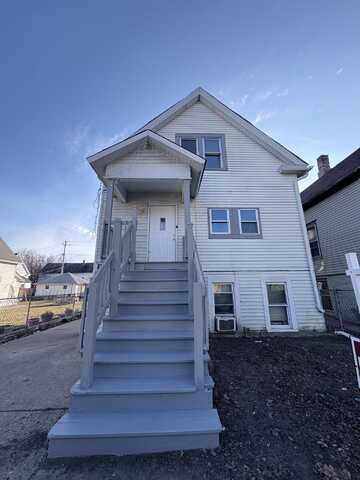 2017 W Grant St, Milwaukee, WI 53215