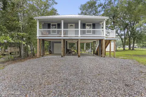 6084 Red Bud Drive, Kiln, MS 39556