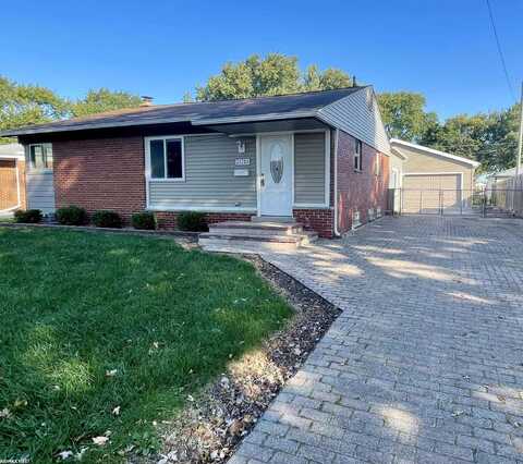 21213 Parkway, Saint Clair Shores, MI 48082