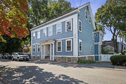 5 Oliver St, Salem, MA 01970