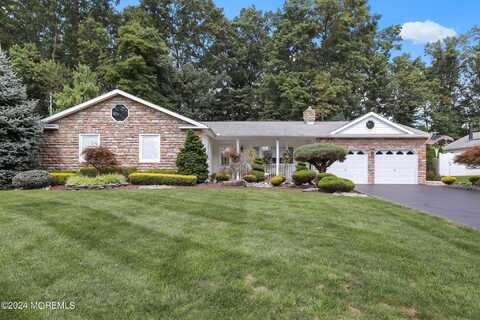 18 Mccue Road, Morganville, NJ 07751