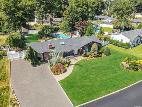 12 Fairway Drive, Rocky Point, NY 11778