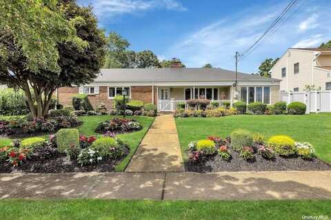 59 Shinnecock Avenue, Massapequa, NY 11758