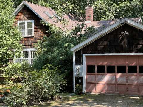 24 Maddox Pond Road, Biddeford, ME 04005