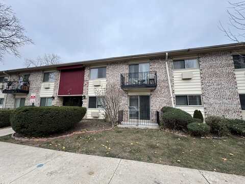 8995 Kennedy Drive, Des Plaines, IL 60016