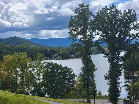 4 Mountain Breezes Drive, Hayesville, NC 28904