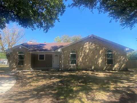 235 Bailey Drive, DeSoto, TX 75115