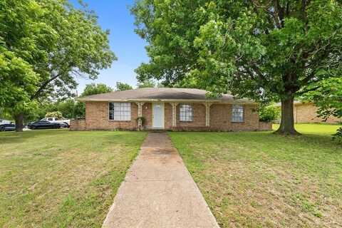 306 N Lyndalyn Avenue, DeSoto, TX 75115