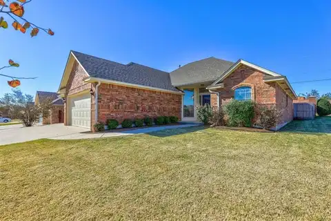 917 N N Barn Hill way, Mustang, OK 73064