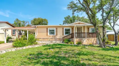 100 Blue Stem Circle, Fredericksburg, TX 78624