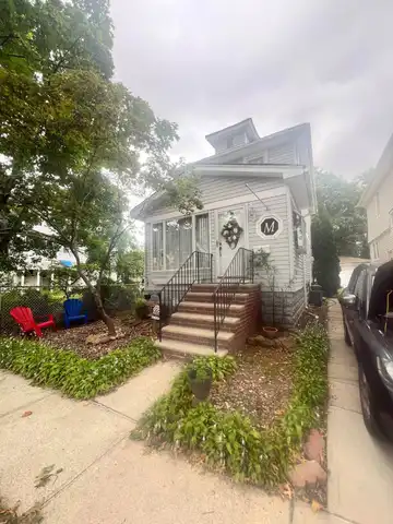 11 Chelsea Street, Staten Island, NY 10307