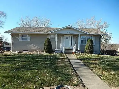 1002 S Main Street, Chamberlain, SD 57325