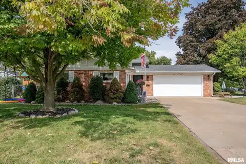 1138 FAIRLANE Drive, Bettendorf, IA 52722