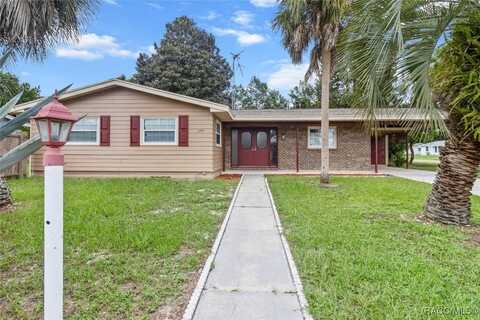 2041 W Howard Place, Citrus Springs, FL 34434