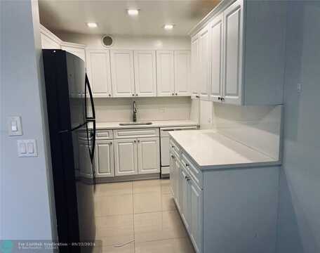 800 SW 131st Ave, Pembroke Pines, FL 33027