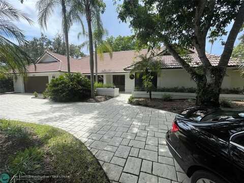 10204 Vestal Ct, Coral Springs, FL 33071