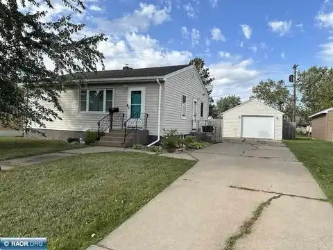 1521 Gray Drive, Hibbing, MN 55746