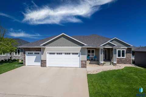 9308 W Kingfisher Dr, Sioux Falls, SD 57107