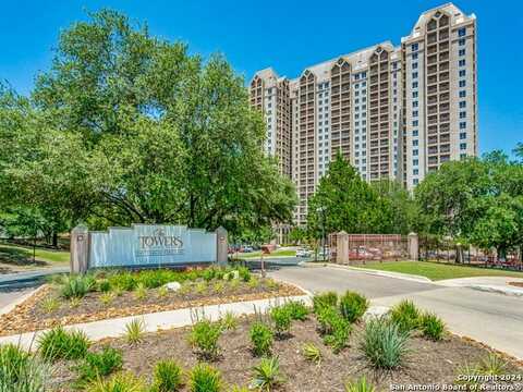 1 TOWERS PARK LN, San Antonio, TX 78209