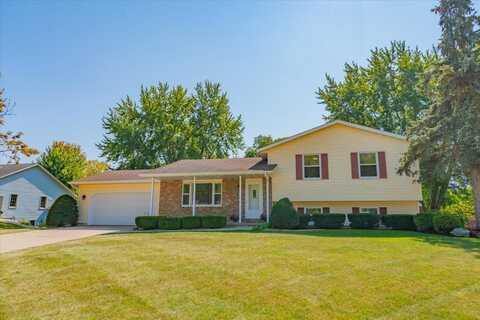 2739 Esquire Drive, Stoughton, WI 53589