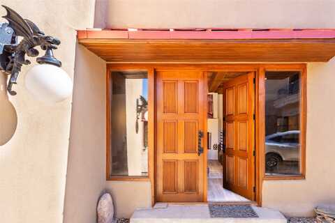 637 Alto Street, Santa Fe, NM 87501