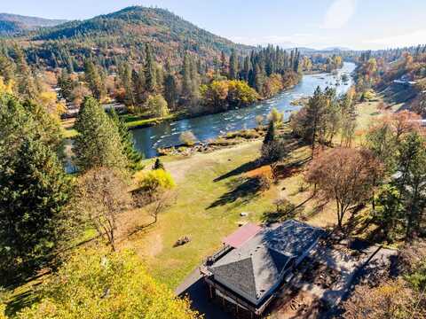 7266 Rogue River Drive, Shady Cove, OR 97539