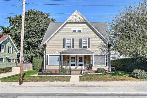 226 Providence Street, Woonsocket, RI 02895