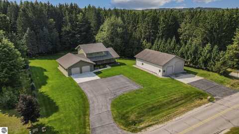 10652 Deal Road, Williamsburg, MI 49690