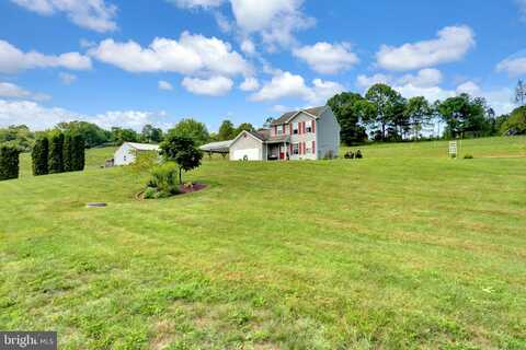 1304 HONEYSUCKLE HOLLOW RD, ELLIOTTSBURG, PA 17024