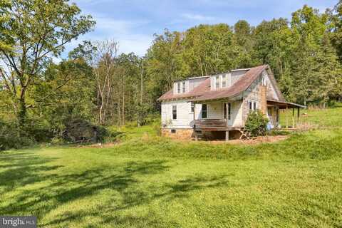 599 SUMMIT, Mc Clure, PA 17841