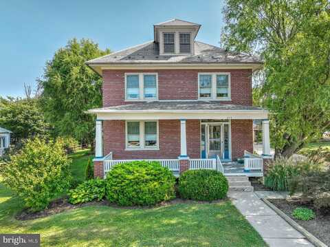 103 N ROBERTS AVENUE, NEW HOLLAND, PA 17557