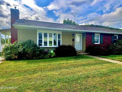 5 DAFFODIL LANE, Lock Haven, PA 17745