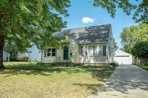 427 Cornwall Avenue, Waterloo, IA 50702