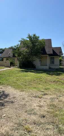 314 E 3rd Street, Clarendon, TX 79226