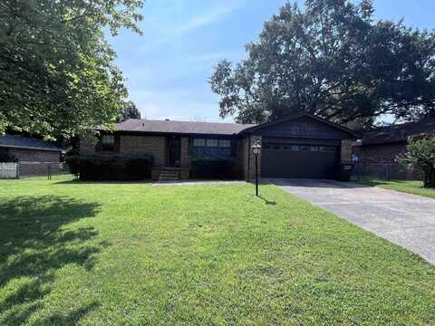 215 Berkshire Circle, Jacksonville, AR 72076