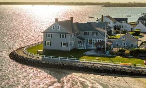 32 New Hampshire Avenue, West Yarmouth, MA 02673