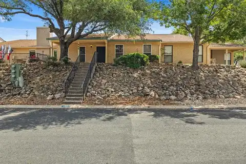 426 Summit Circle, Fredericksburg, TX 78624