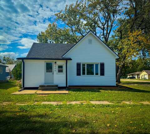 504 S Gaines Street, Stuart, IA 50250