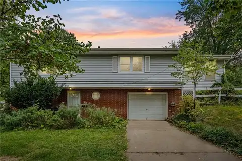 619 Woodside Drive, Iowa City, IA 52246